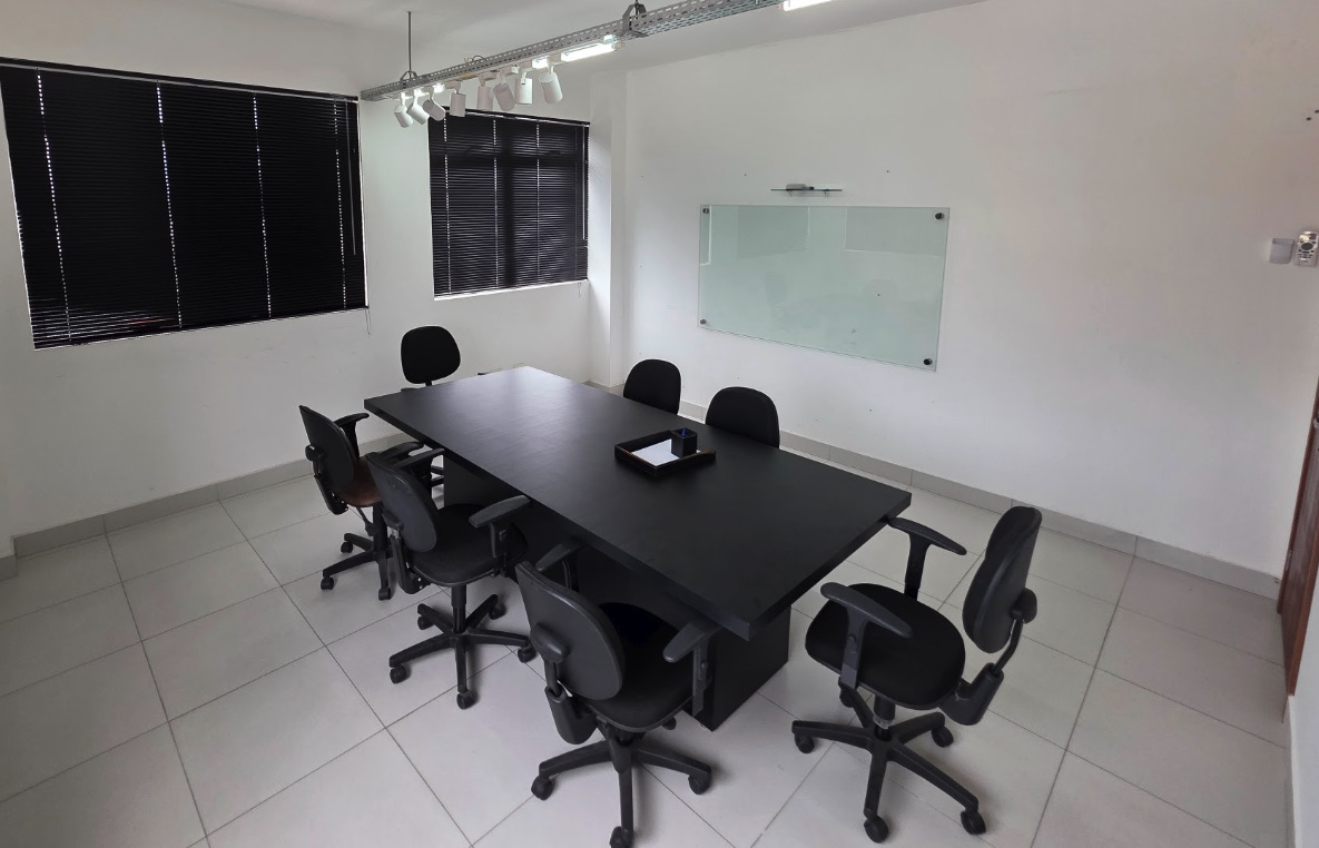 Sala de reunião no coworking