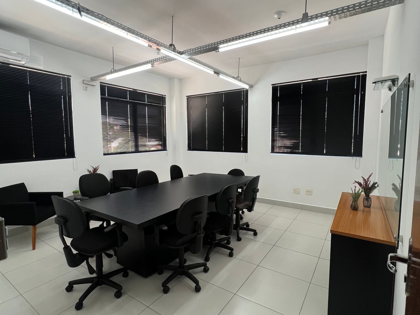 Sala de reunião executiva no Inconfidência em Betim