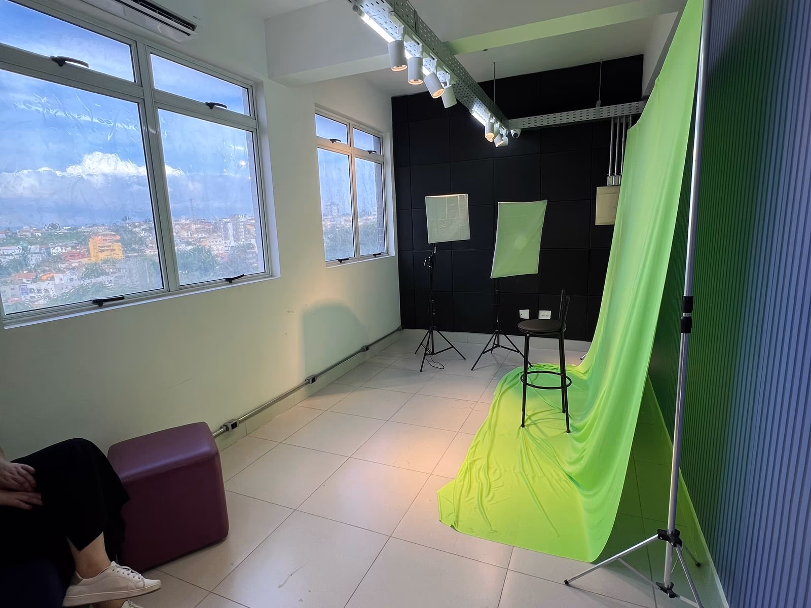 Área real do estúdio de fotografia da CoWorking Betim Inconfidência em Betim